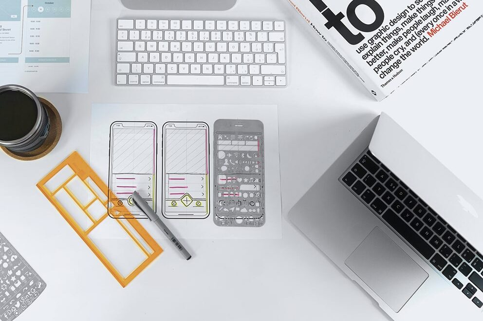 How to Become a Graphic Designer in 10 Simple Steps